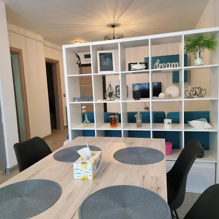 Sunny Days Pool & Spa Mamaia Nord Apartment Navodari