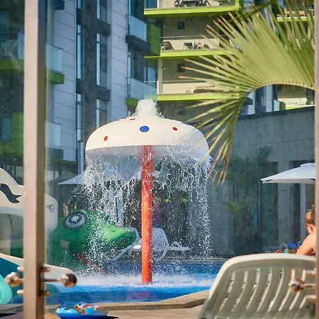 Sunny Days Pool & Mamaia Nord Appartement Năvodari