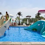 Sunny Days Pool & Mamaia Nord 3* Năvodari