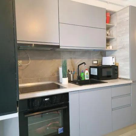 Appartement Sunny Days Pool & Mamaia Nord 3*