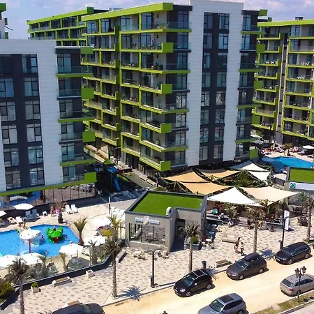 Appartement Sunny Days Pool & Mamaia Nord 3*