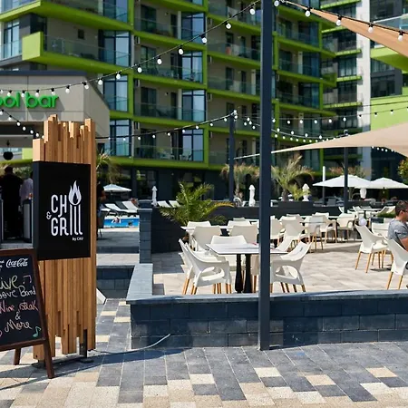 Sunny Days Pool & Mamaia Nord Appartement 3*