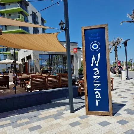 아파트 Sunny Days Pool & Mamaia Nord